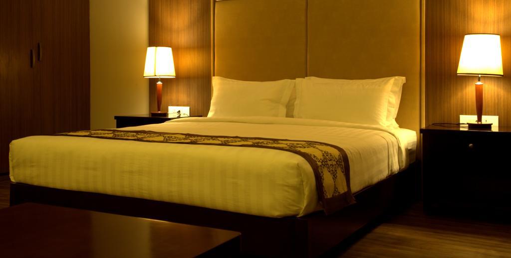 Ariya Hotel Тхимпху Экстерьер фото